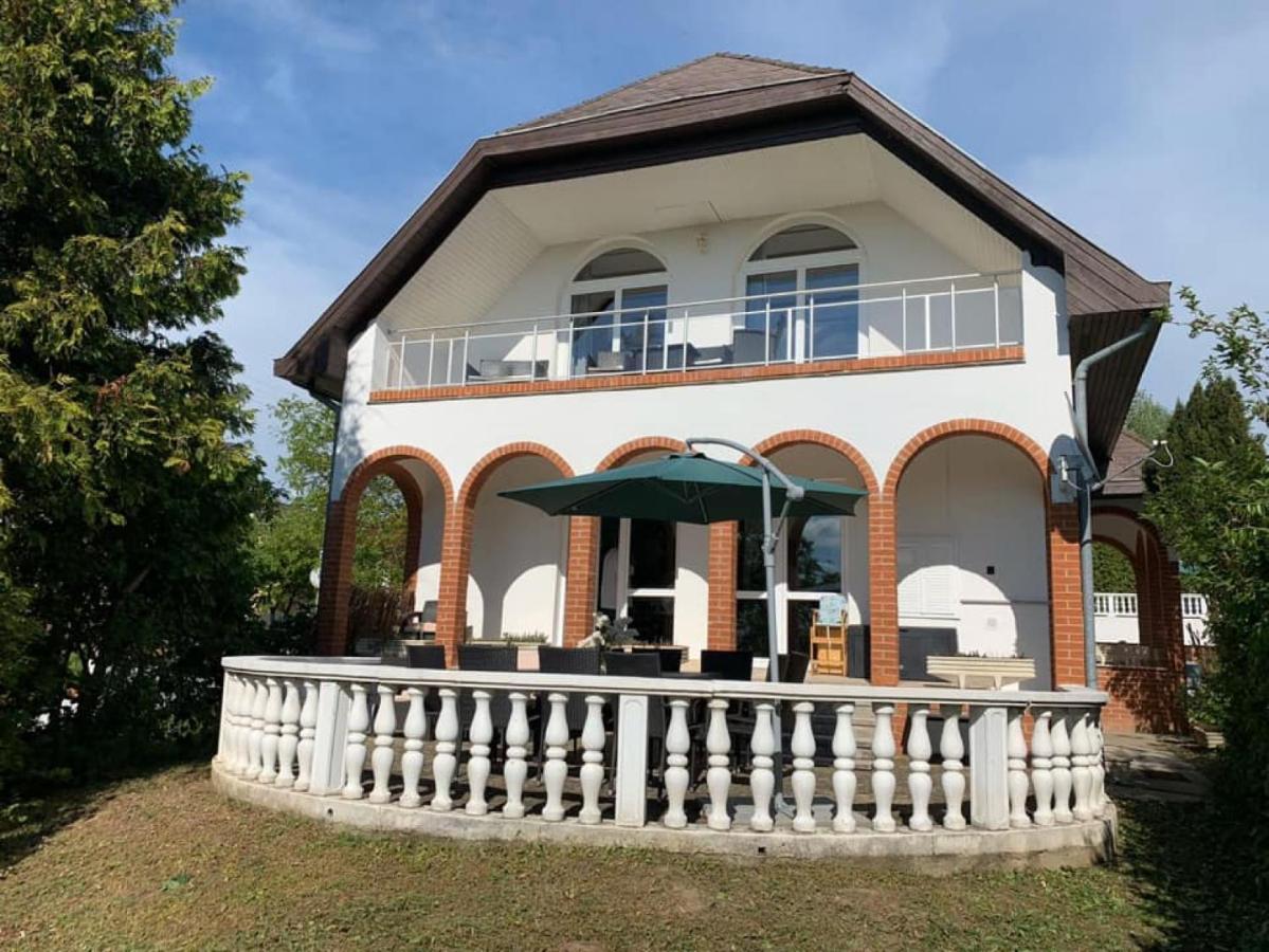 Landhaus Toereki Mit Pool Siófok Exterior foto